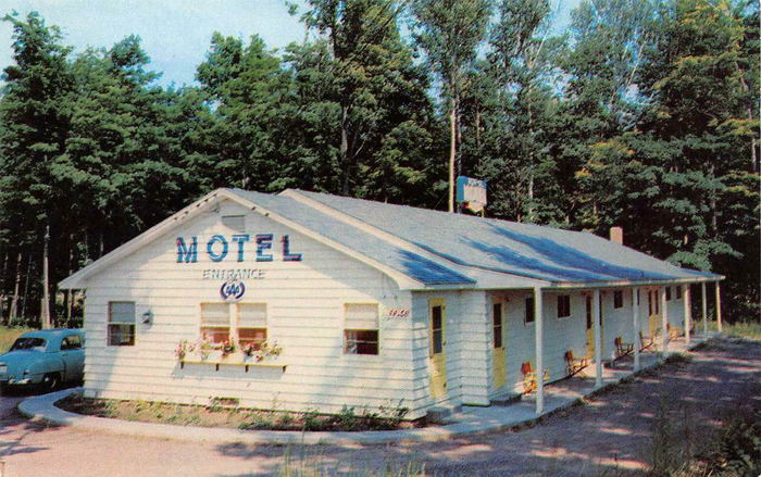 Roy-Ol Motel - Post Card View (newer photo)